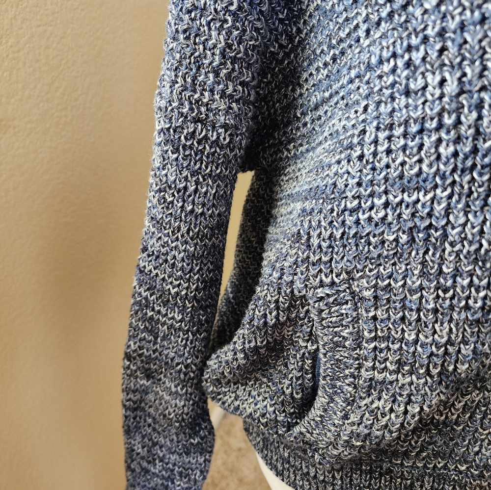 Sweater - Picture 8 of 11